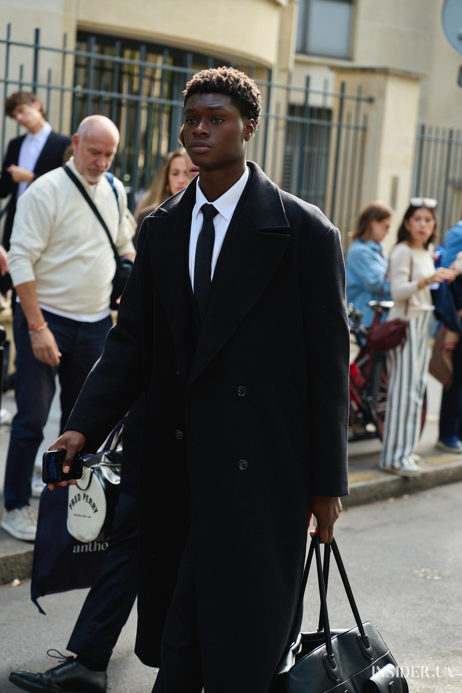 Street style PFW SS&rsquo;27: найяскравіші образи гостей показу Miu Miu