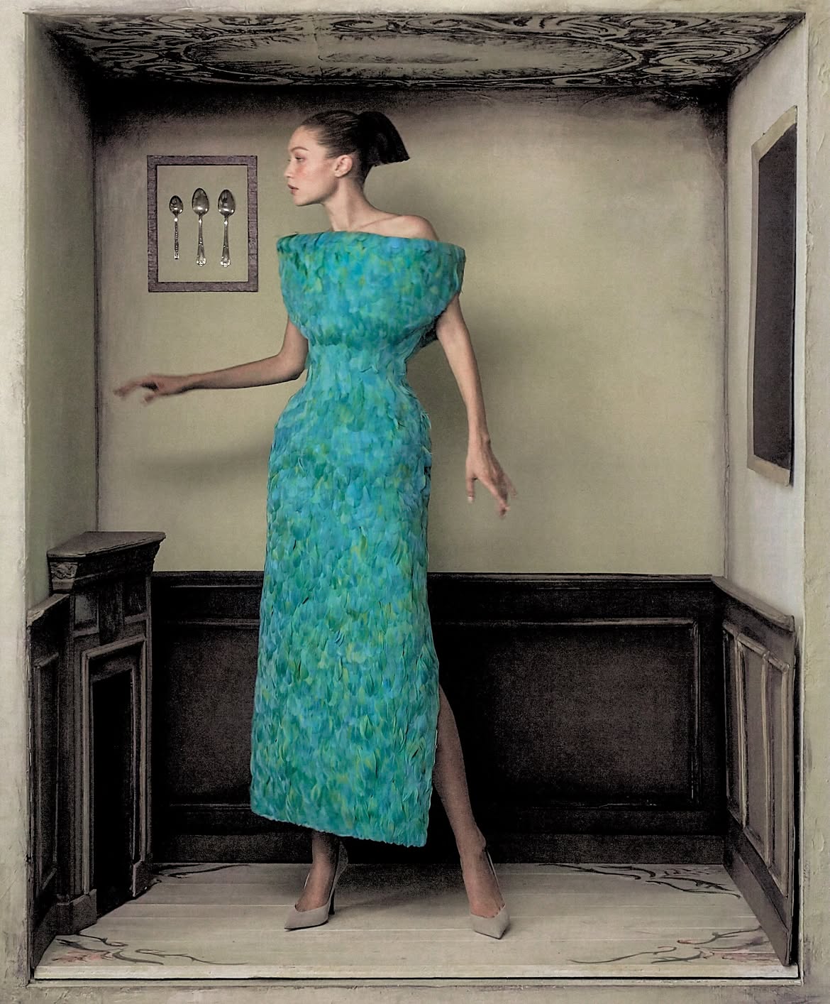 У кутюрних образах Schiaparelli та Balenciaga: Джиджи Хадід на обкладинці WSJ Magazine