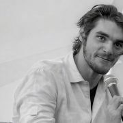 Гардероб Ірени Вінцюк на PFW: стилістичні прийоми, модні знахідки та неочікувані поєднання