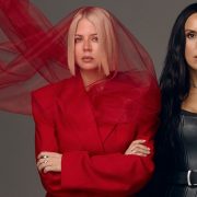 Літає та їздить догори колесами: Ілон Маск показав нову Tesla