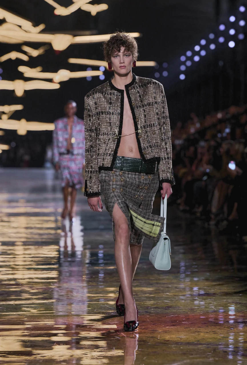 Більше тіла та сміливих рішень: Chanel показав нову колекцію SS&rsquo;27 у Парижі