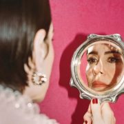 Дуа Липа в Chanel, Росалия в Schiaparelli: самые яркие образы звезд на WSJ. Magazine Innovator Awards