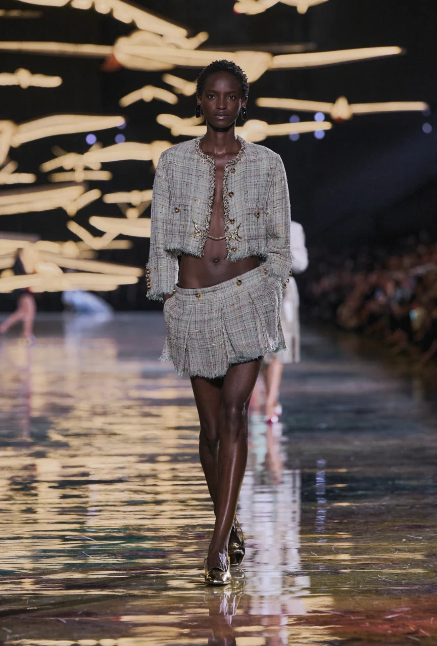 Більше тіла та сміливих рішень: Chanel показав нову колекцію SS&rsquo;27 у Парижі