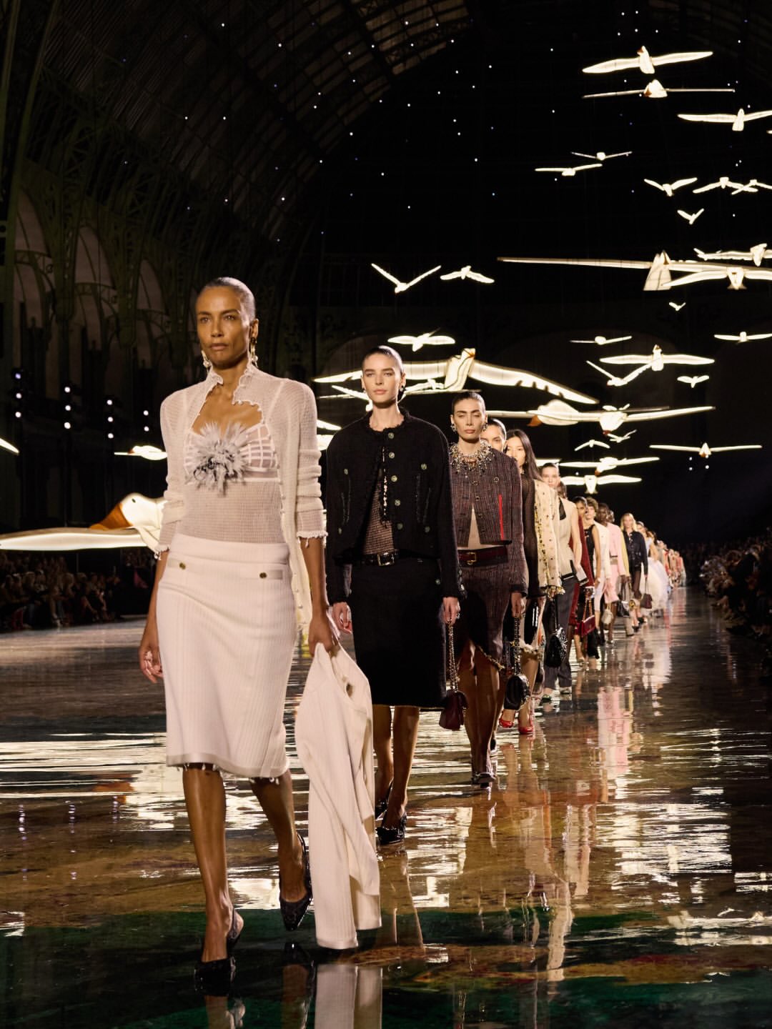 Більше тіла та сміливих рішень: Chanel показав нову колекцію SS&rsquo;27 у Парижі