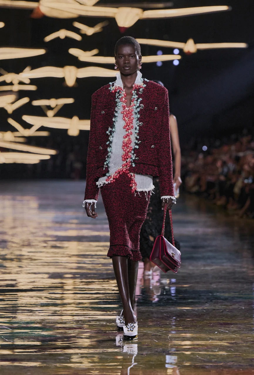 Більше тіла та сміливих рішень: Chanel показав нову колекцію SS&rsquo;27 у Парижі